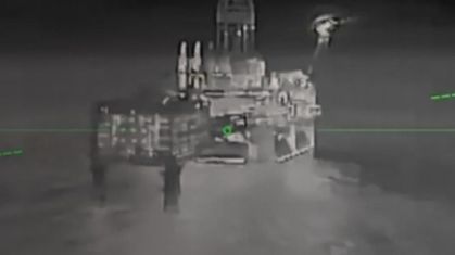 Ukrajina hlásí zásah tří plošin Lukoilu v Kaspickém moři